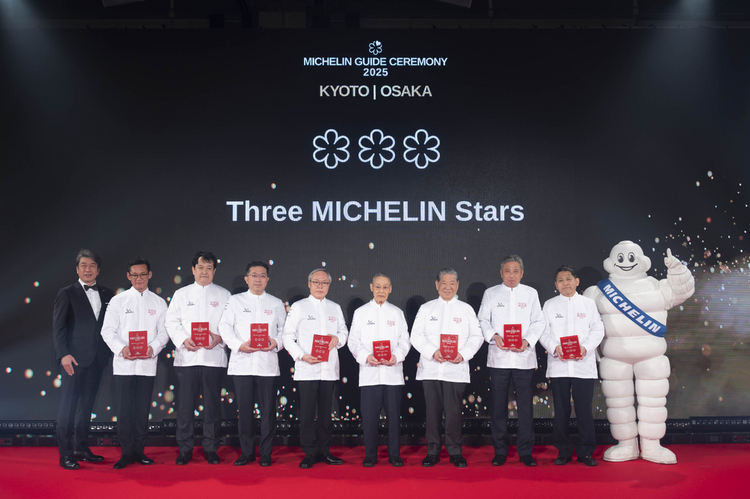 ミシュランガイド京都・大阪2025 三つ星を獲得したお店の方々