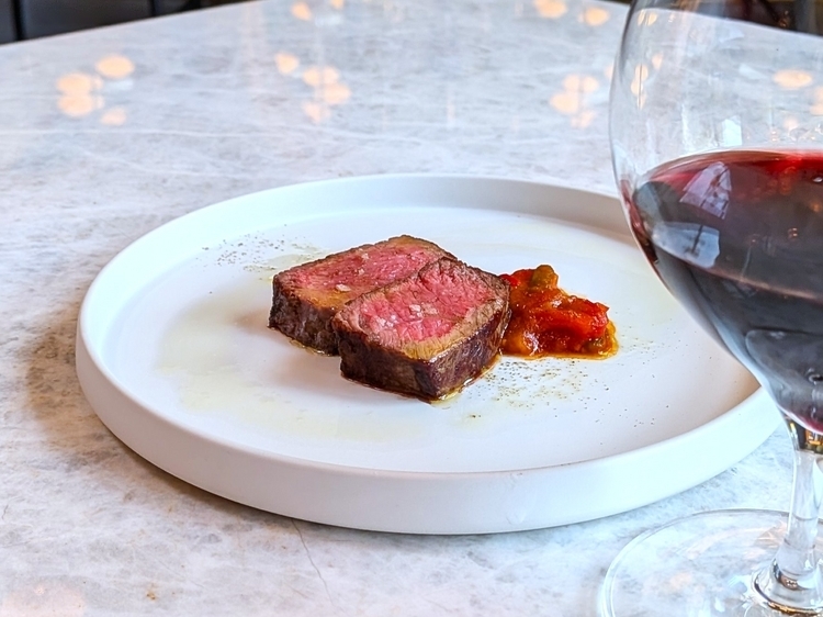 コネクショアのサカエヤのお肉