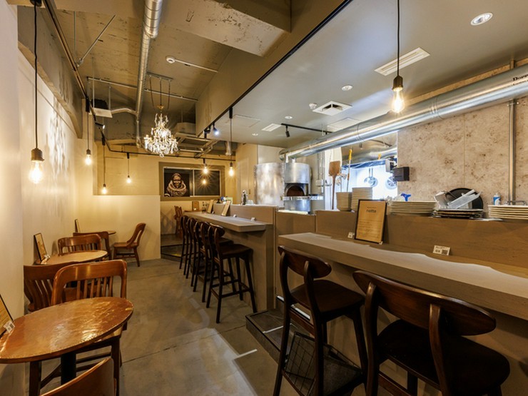 Pizzeria VESTA notteの内観