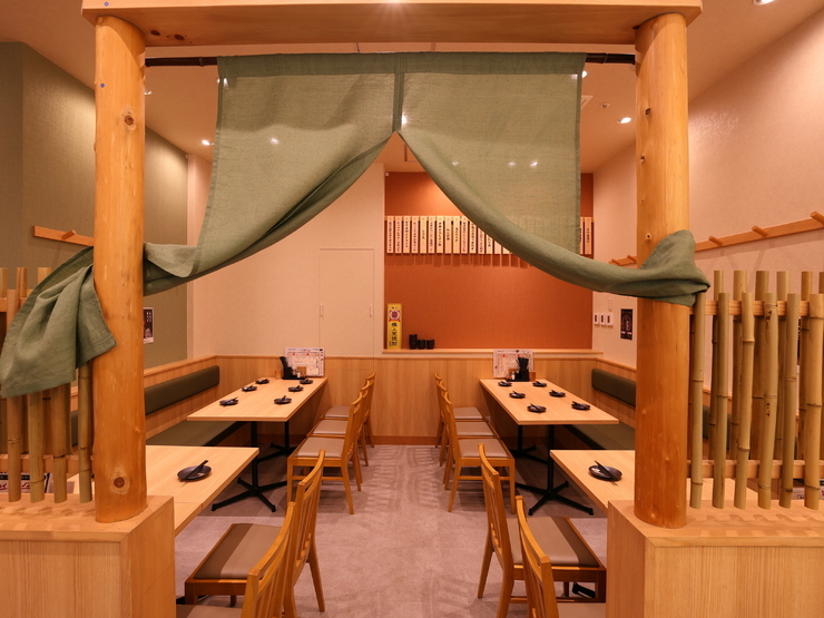 やきとり　鳥王の店内
