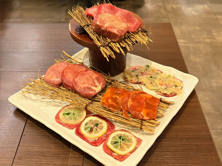 【黒タン焼肉 青木】の黒タン盛り合わせ