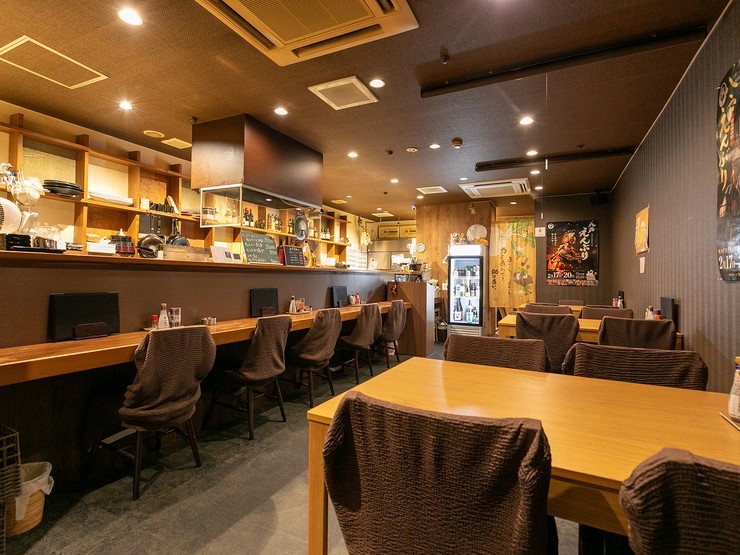 ジンギスカンともつ鍋の店　南部八炉の内観