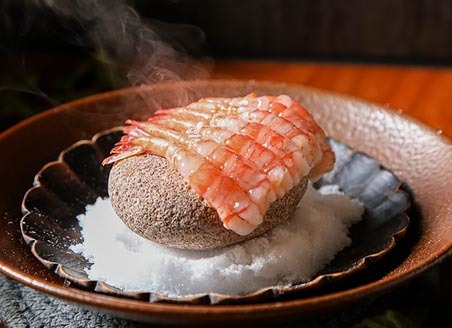 寿し吉田の甘エビの岩盤焼き