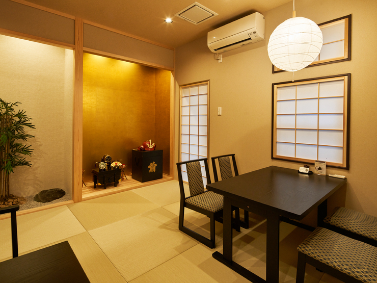 土井活鰻　嵐山店の店内