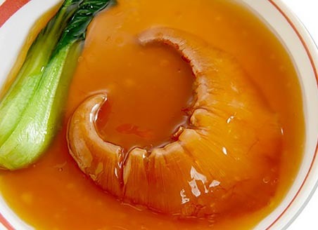 四川料理　成都のフカヒレの姿煮