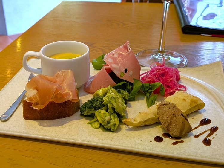 前菜盛り合せ＆パスタのセット