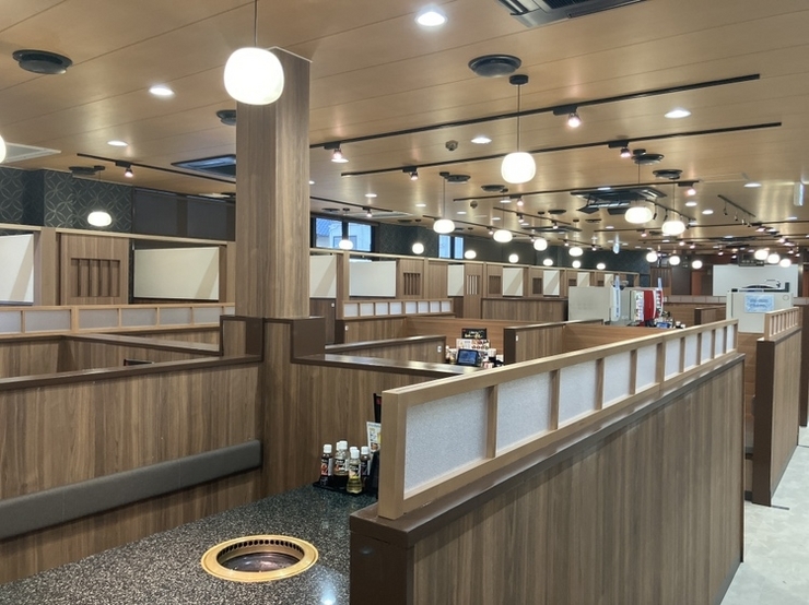 あみやき亭 東別院店の店内