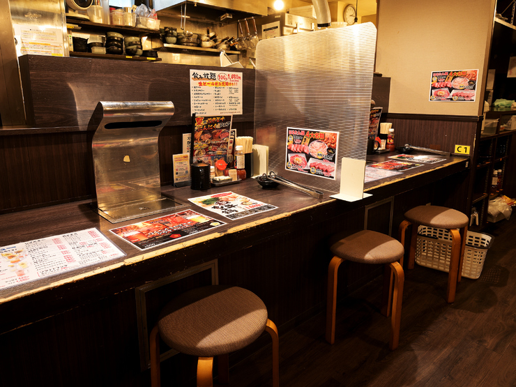 ほるたん屋　栄店の店内