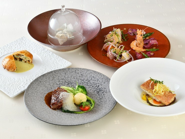 食材のおいしさを引き出した料理人の腕が光るコース
