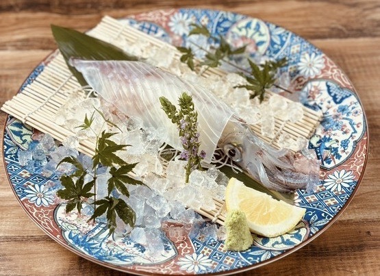 歯ごたえのある食感の『活き烏賊（姿造り）』