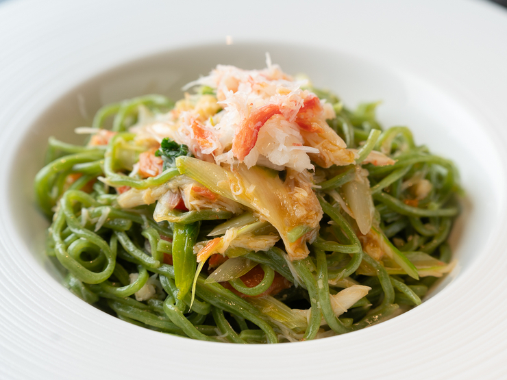 Cuoccaの青のりの自家製パスタ ズワイガニのソース