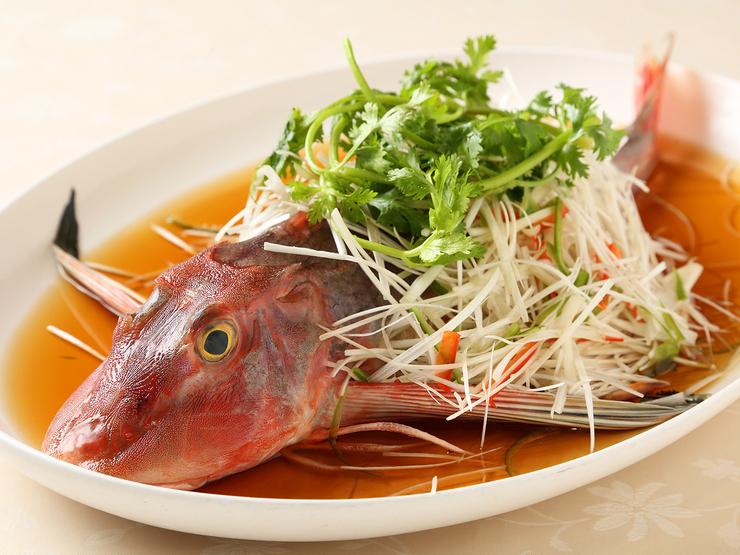 晁隆房の本日の白身魚潮州風蒸し