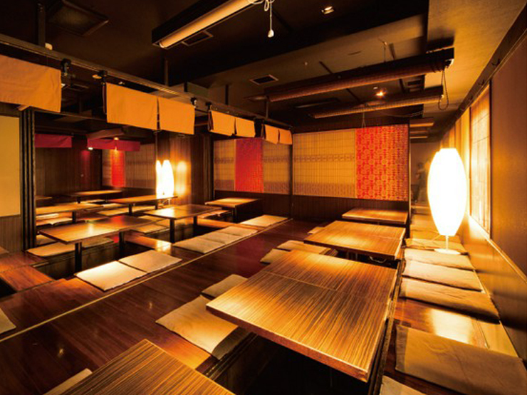 個室居酒屋くろ凪浜松町店の店内