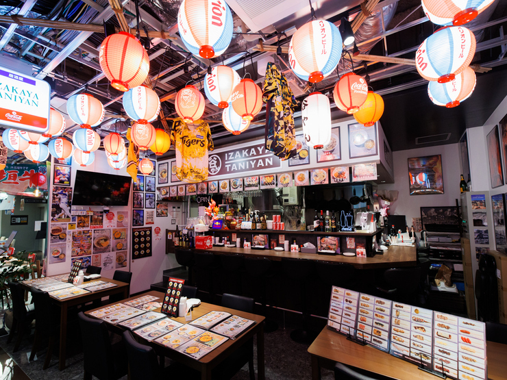 IZAKAYA TANIYANの店内