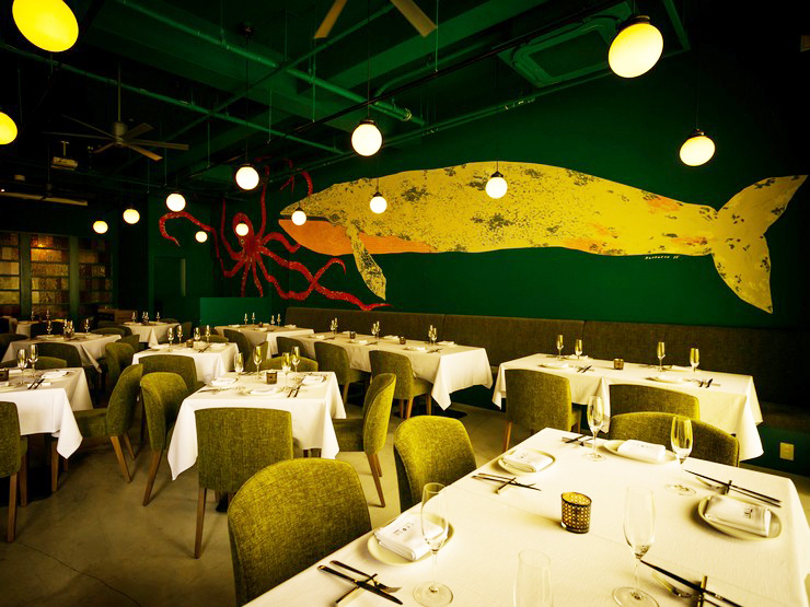 Ristorante CROSS 47の店内