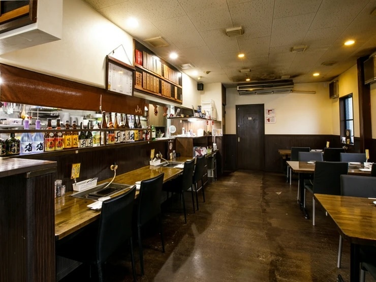 焼肉　山の店内