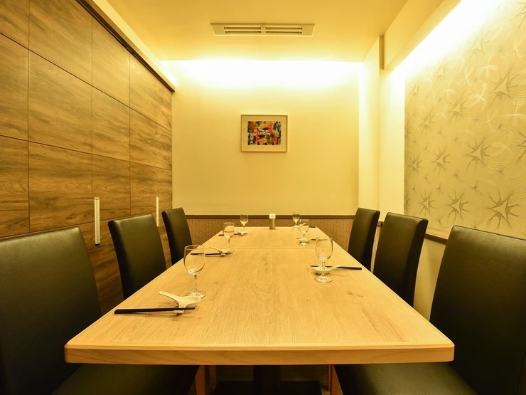 ChinaDining　羽龍の店内
