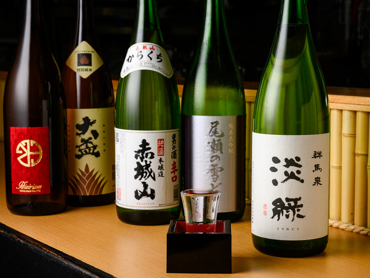 旬の料理を引き立てる群馬の厳選地酒。飲み頃を迎えた銘柄から好みの一本を選べる