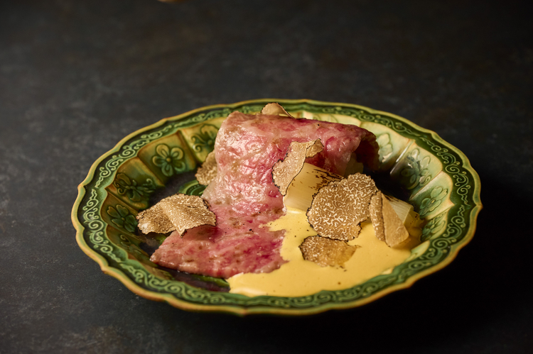 神戸牛サーロインとフレッシュトリュフの焼きすき 〜たまゆら琥珀〜