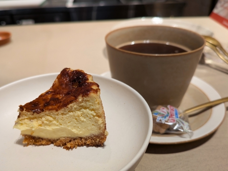 バスクチーズケーキ