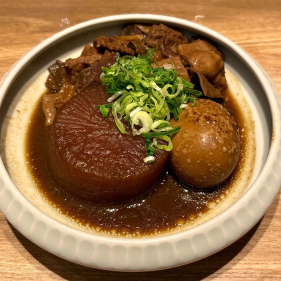 三大名物のひとつ『大鍋煮込み 3点盛り合わせ』
