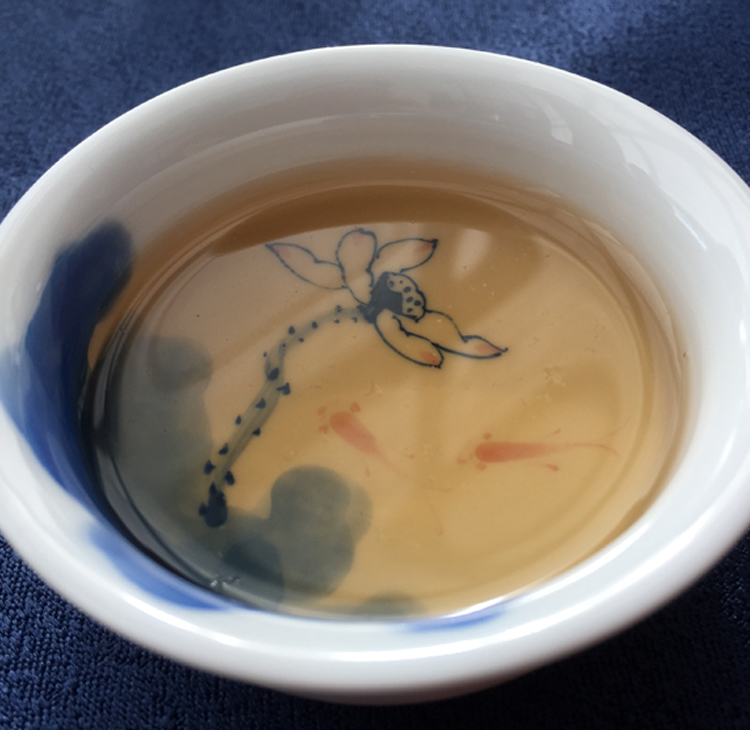 樹齢300年の古樹茶で健康美人に！ 【チャイナブルー】で愉悦のランチ茶会