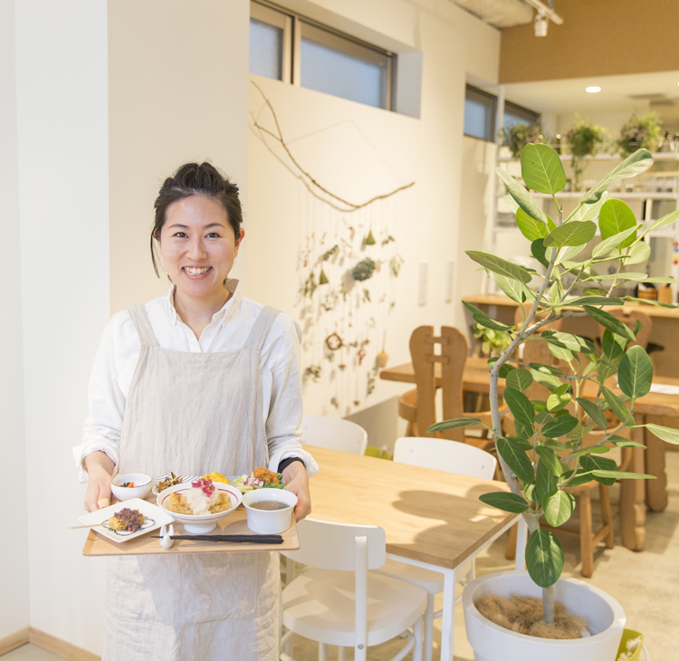 自然に寄り添う安らぎを提供。野菜が美味しい名古屋の農園カフェ