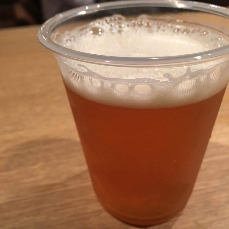 人気のクラフトビールなど、クラフトドリンクを気軽に飲めるのが魅力