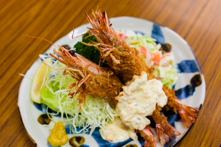 新鮮な活海老を使う看板料理『車海老フライ定食』 1,600円