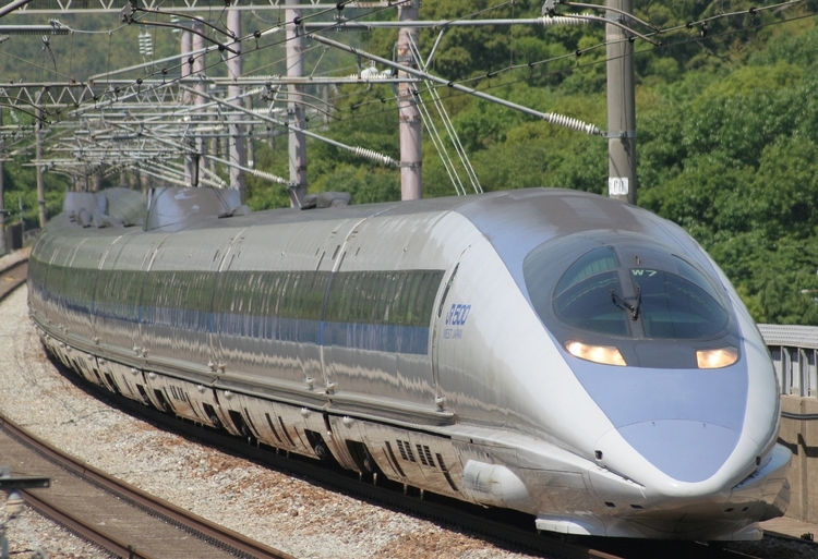 「さんま」は新幹線５００系に似ている。